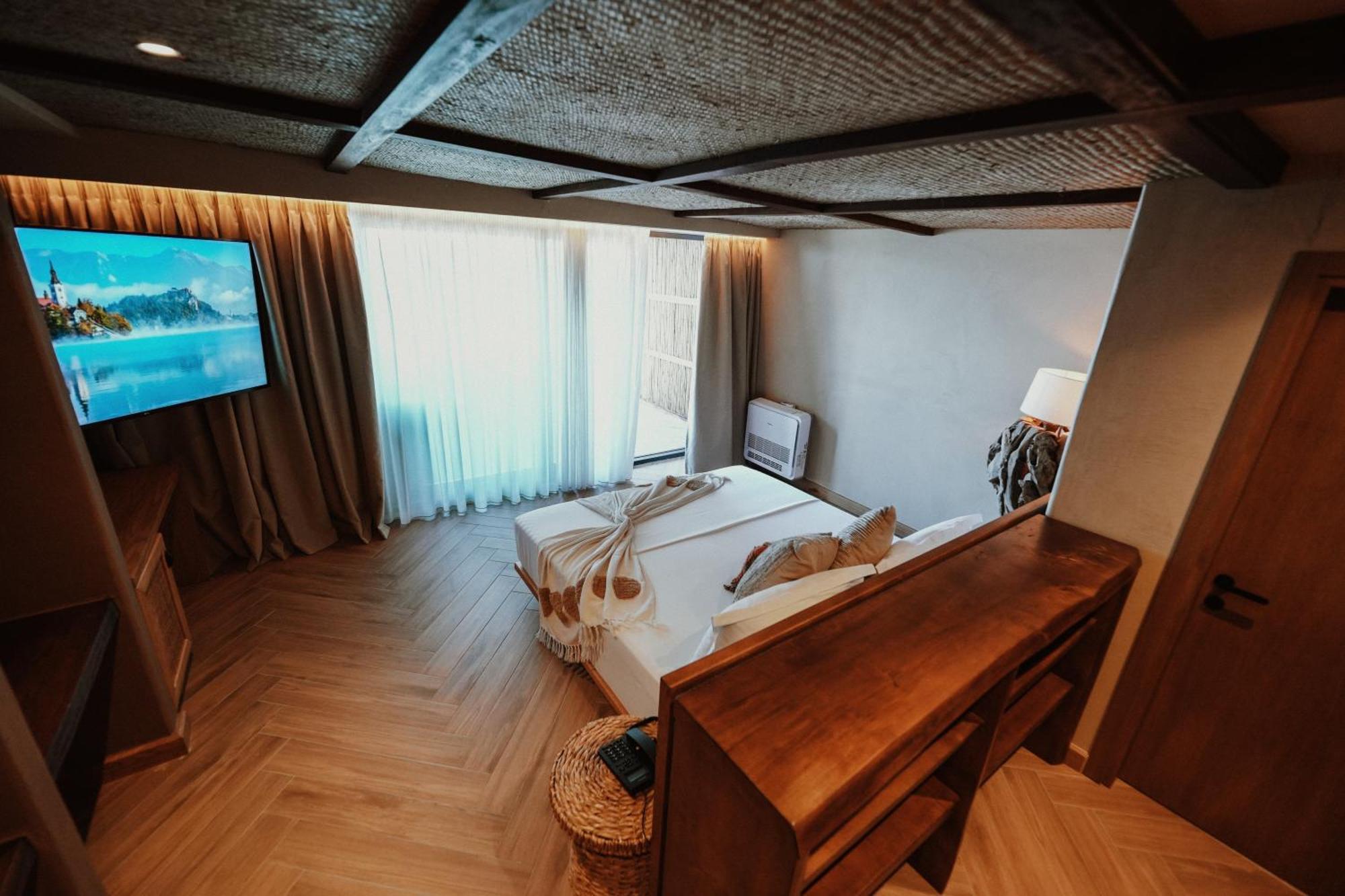 Lost Seaside Hotel Saranda Zewnętrze zdjęcie